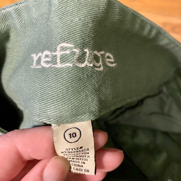 New with tags, hunter green jean shorts. - Picture 4 of 4